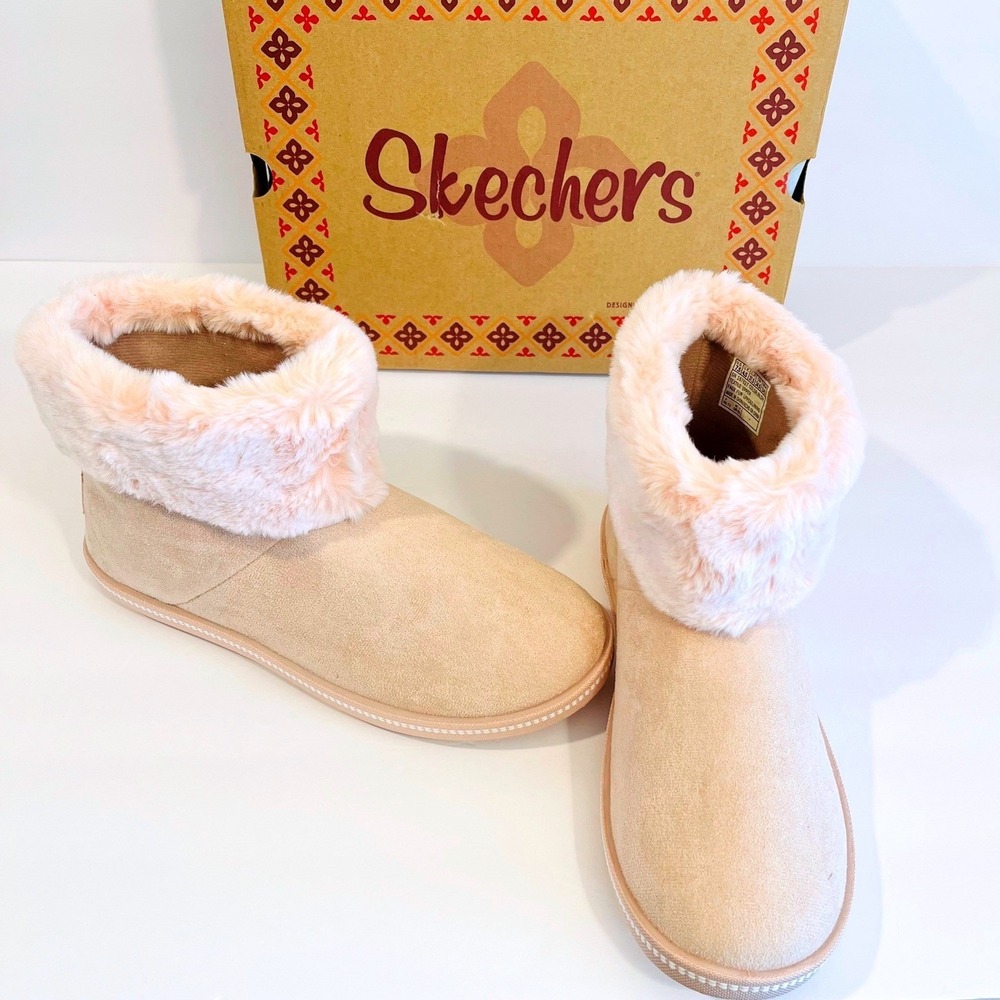 Skechers Womens Boots Bootie Size 8 Blush Faux Fur Memory Foam Cozy NIB